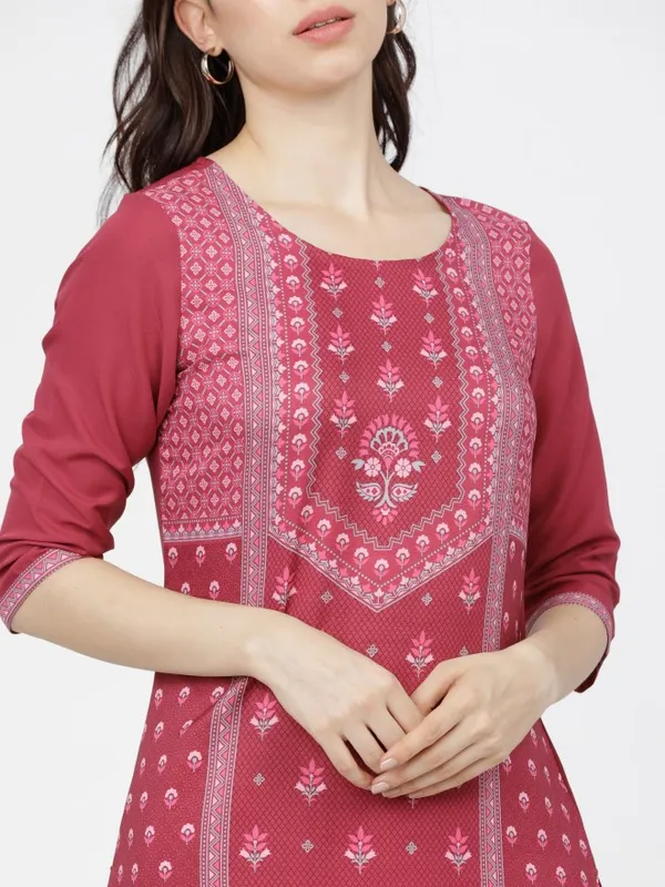  Ketch Women Magenta Printed Straight Kurtas