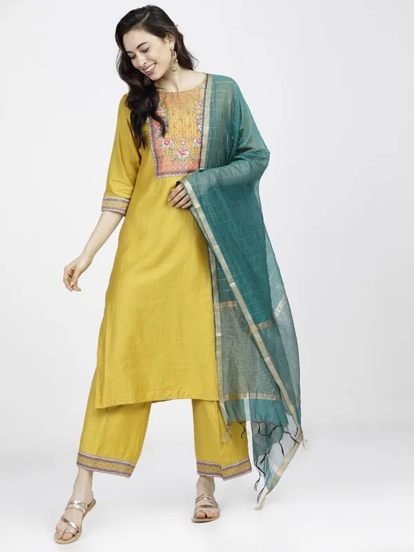  Vishudh Women Yellow Printed Kurta Sets