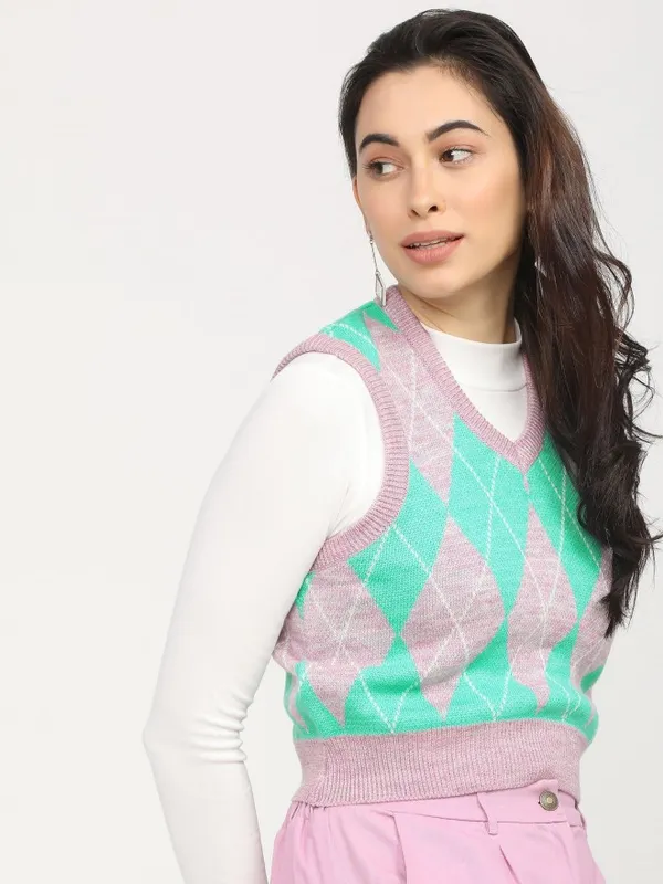  Tokyo Talkies Women Green V-Neck Sweaters