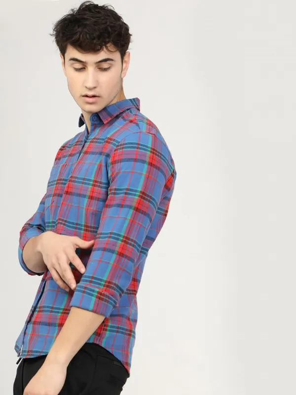  Highlander Men Blue Checked Slim Fit Casual Shirts