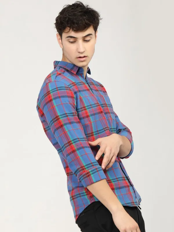  Highlander Men Blue Checked Slim Fit Casual Shirts