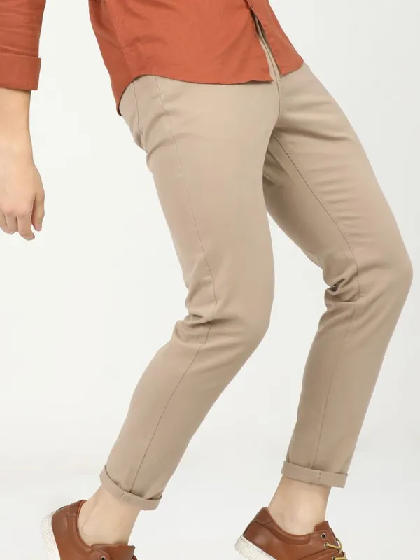  Highlander Men Beige Tapered Fit Solid Casual Trousers