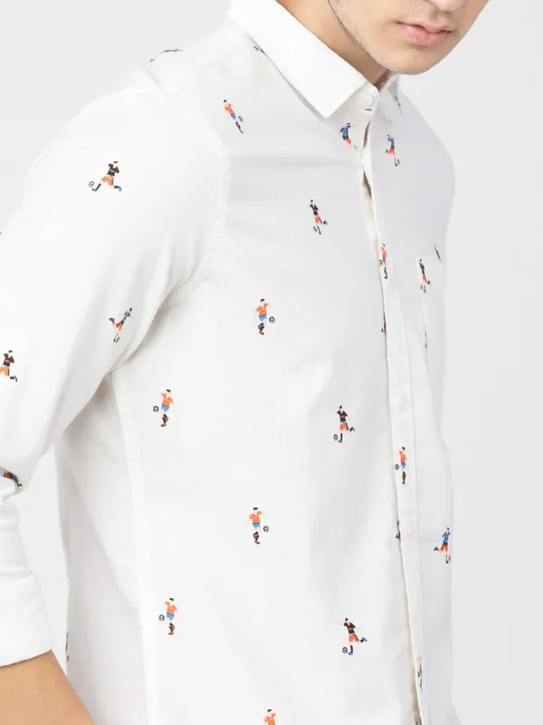  Ketch Men White Printed Slim Fit Casual Shirts