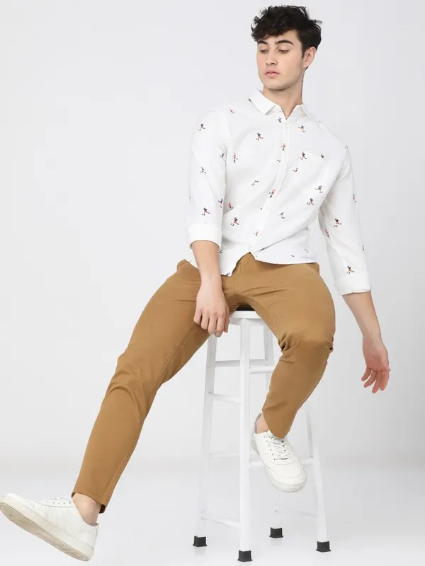  Ketch Men White Printed Slim Fit Casual Shirts