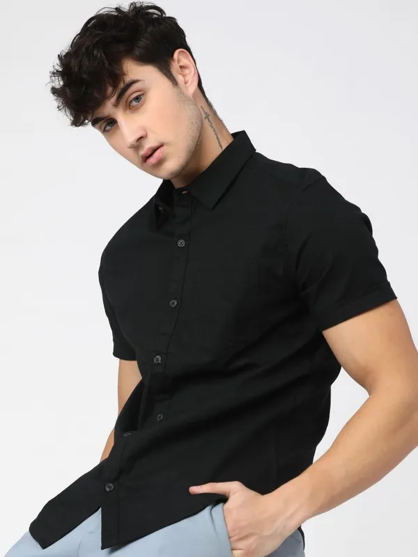  Ketch Men Black Solid Slim Fit Casual Shirts