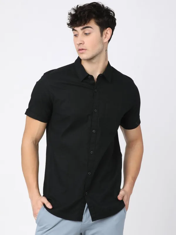  Ketch Men Black Solid Slim Fit Casual Shirts