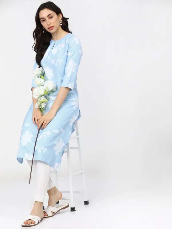  Ketch Women Blue Printed Straight Kurtas