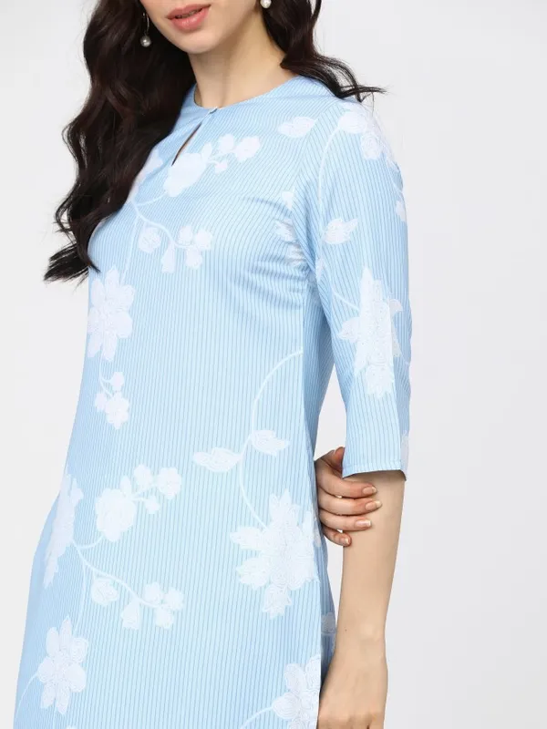 Ketch Women Blue Printed Straight Kurtas