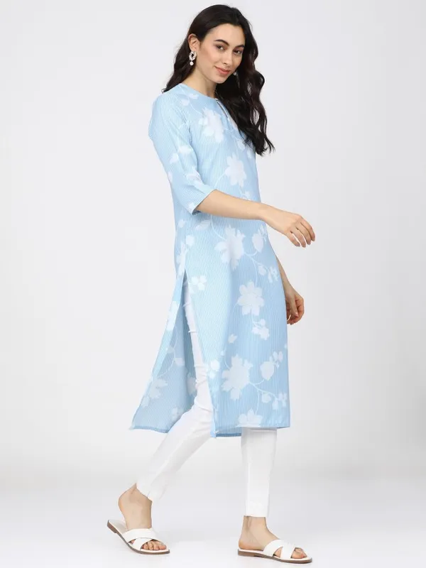  Ketch Women Blue Printed Straight Kurtas