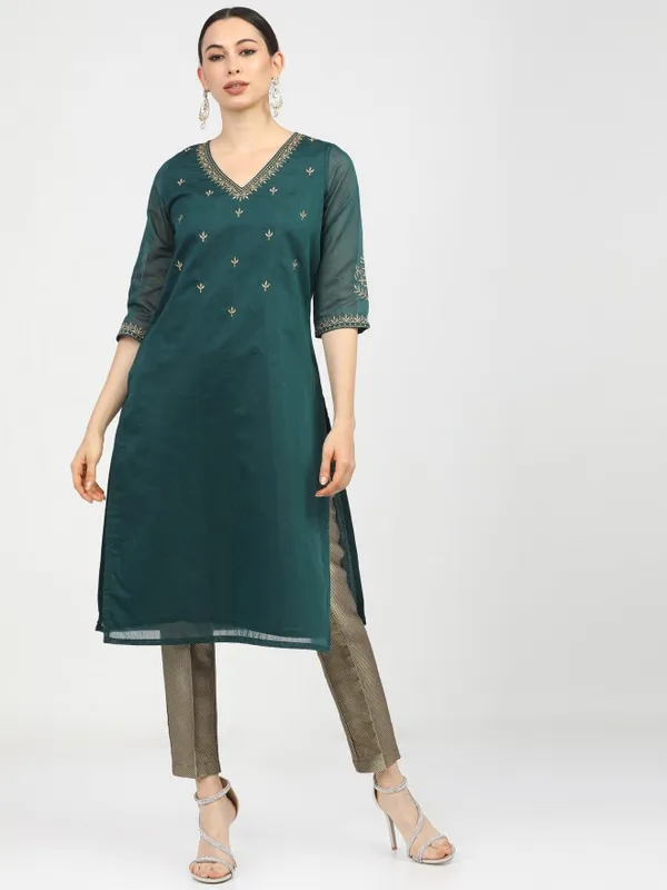  Vishudh Women Green Printed Straight Kurtas