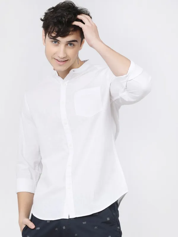  Ketch Men White Solid Slim Fit Casual Shirts