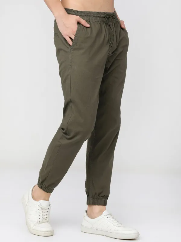  Highlander Men Olive Slim Fit Solid Casual Trousers