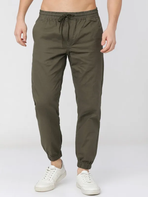 Highlander Men Olive Slim Fit Solid Casual Trousers