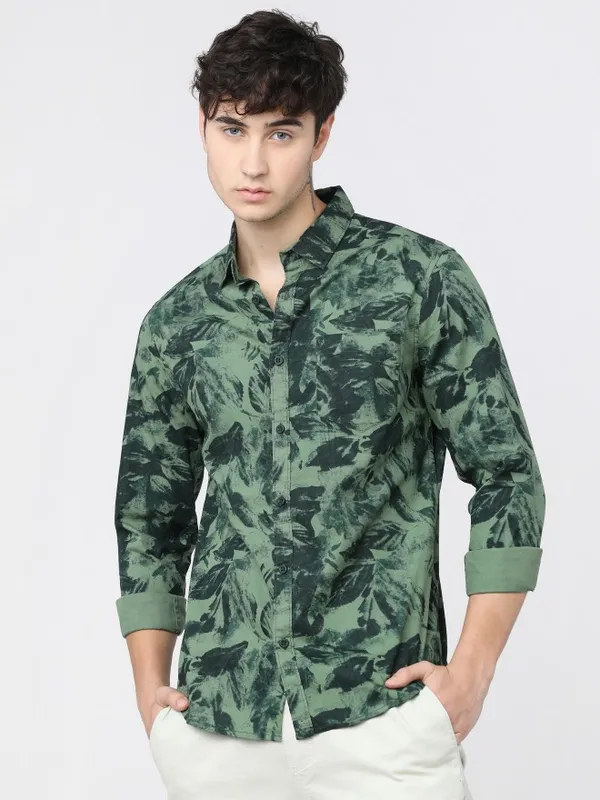  Highlander Men Olive Printed Slim Fit Casual Shirts