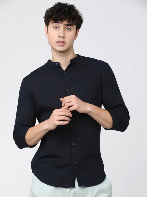  Ketch Men Navy Blue Solid Slim Fit Casual Shirts