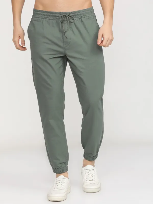  Highlander Men Green Slim Fit Solid Casual Trousers