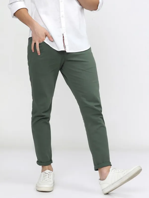  Highlander Men Green Slim Fit Solid Casual Trousers