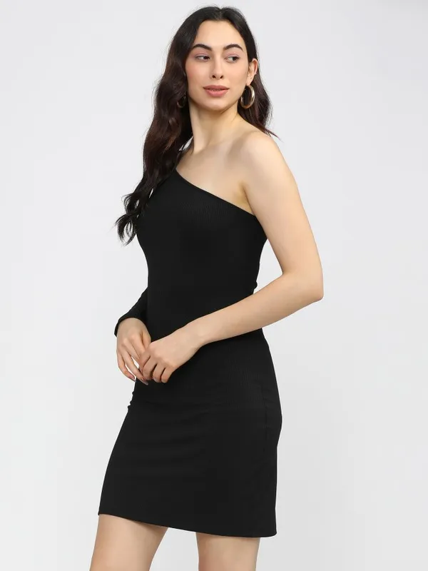  Tokyo Talkies Women Black Solid Bodycon Dresses