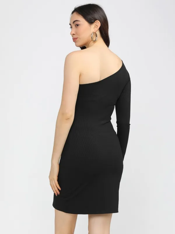  Tokyo Talkies Women Black Solid Bodycon Dresses