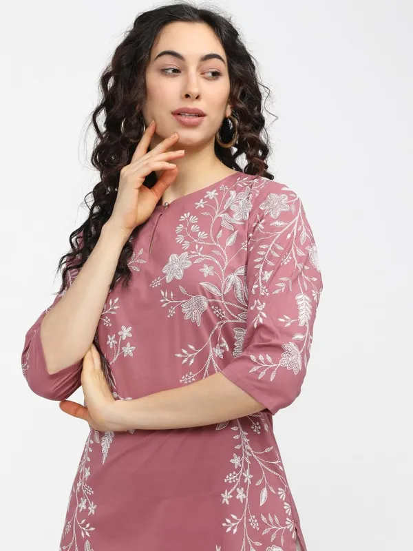  Vishudh Women Pink Printed Straight Kurtas
