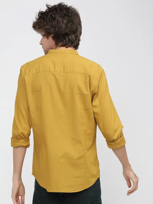  Ketch Men Yellow Solid Slim Fit Casual Shirts