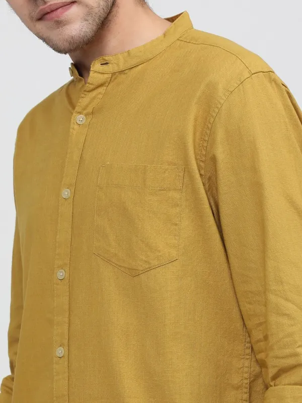  Ketch Men Yellow Solid Slim Fit Casual Shirts