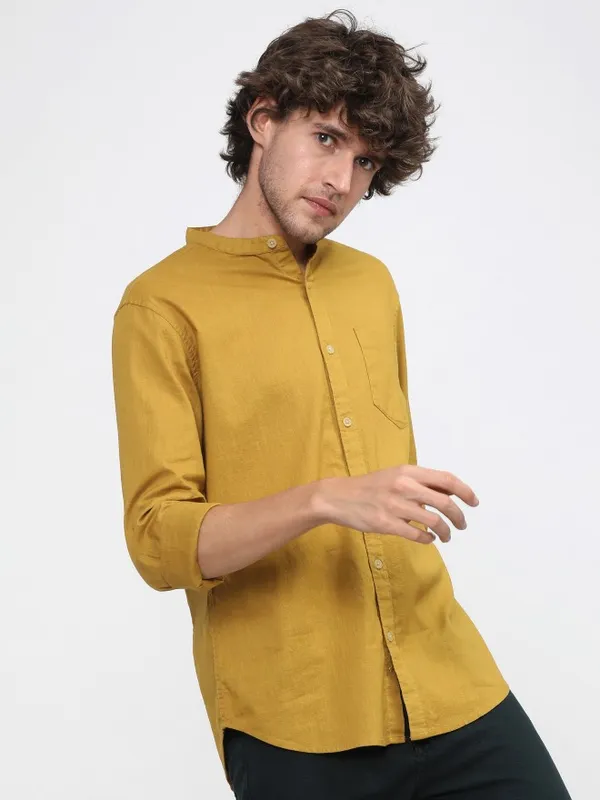  Ketch Men Yellow Solid Slim Fit Casual Shirts