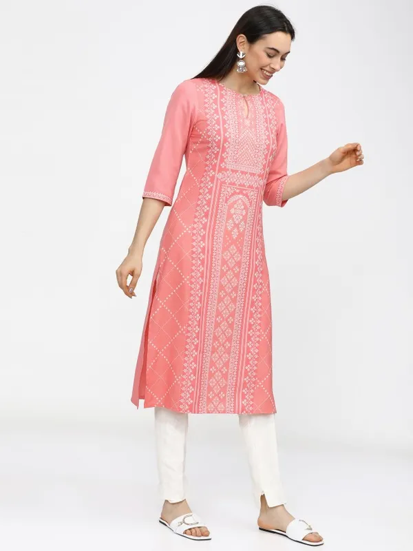  Ketch Women Beige Printed Straight Kurtas