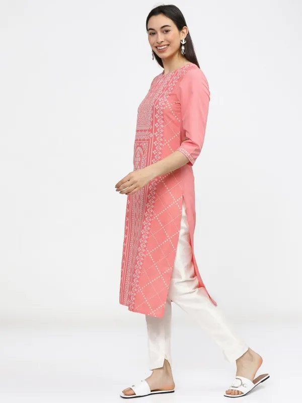  Ketch Women Beige Printed Straight Kurtas