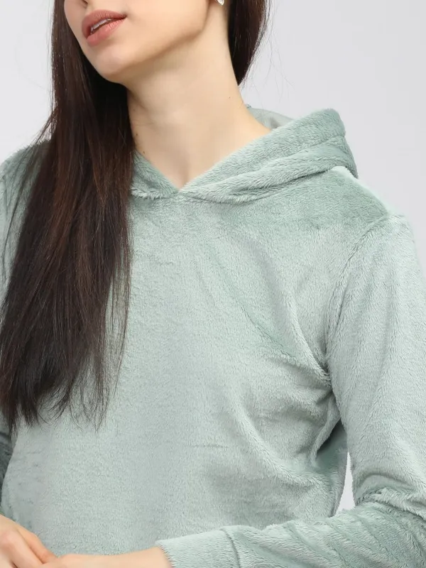  Tokyo Talkies Women Green Solid Pullover Hood Sweatshirts