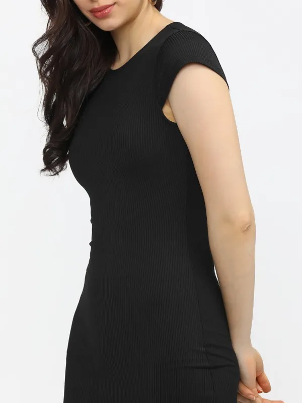  Tokyo Talkies Women Black Solid Bodycon Dresses