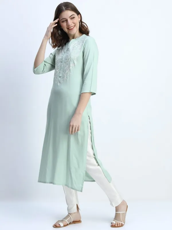  Vishudh Women Green Printed Straight Kurtas