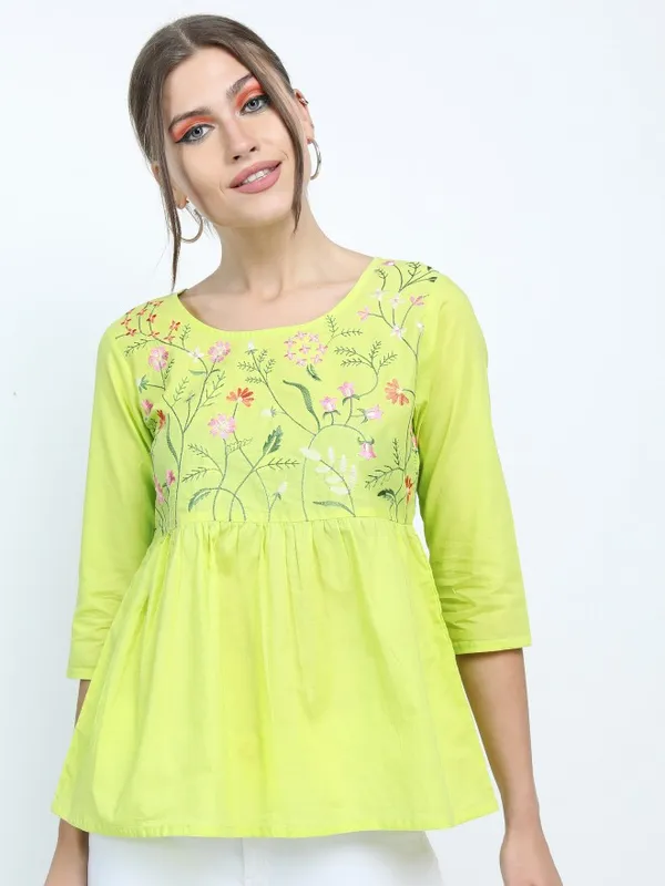  Vishudh Women Green Printed Regular Tops