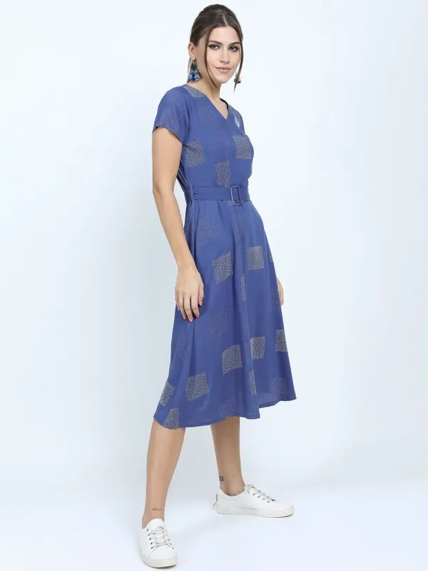  Vishudh Women Blue Printed A-Line Ethnic Dresses