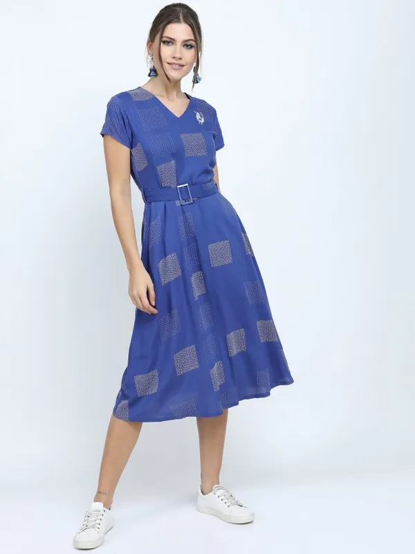  Vishudh Women Blue Printed A-Line Ethnic Dresses