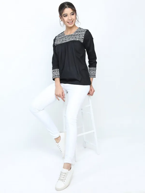  Vishudh Women Black Printed Regular Tops
