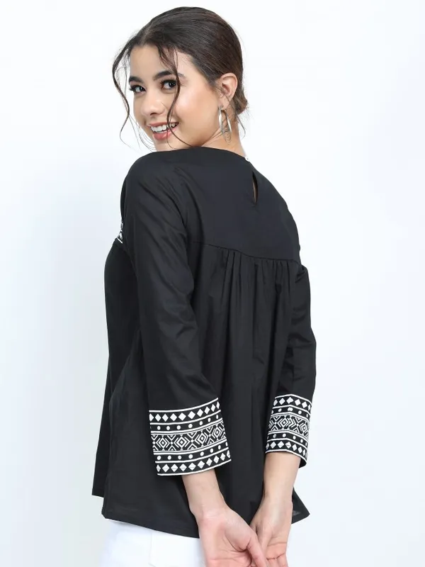  Vishudh Women Black Printed Regular Tops