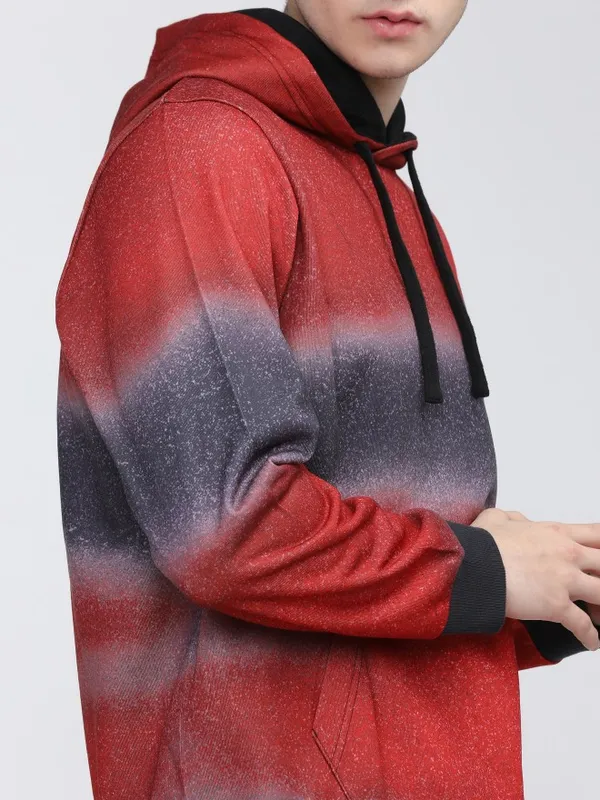 Men Colourblocked Hoodie Sweatshirt