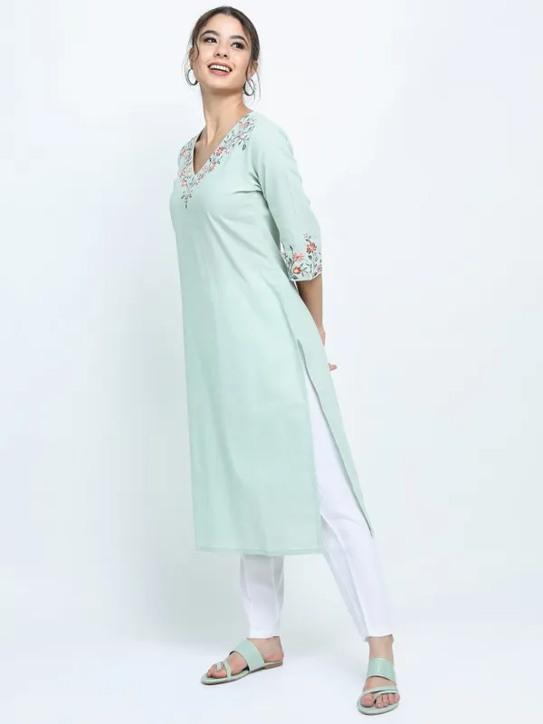  Vishudh Women Green Printed Straight Kurtas