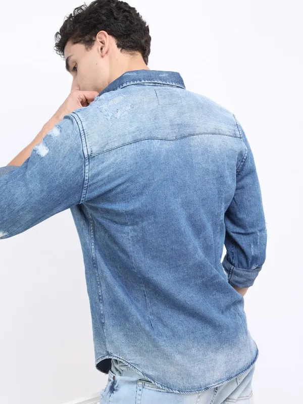  Locomotive Men Blue Solid Slim Fit Casual Shirts