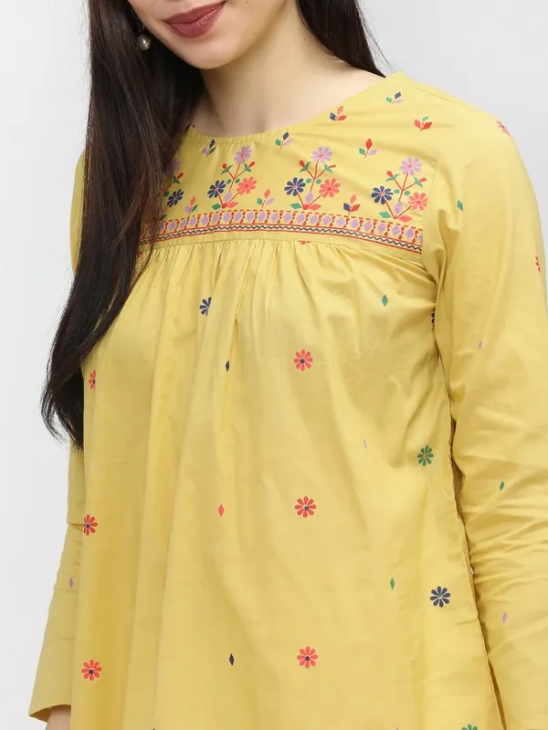  Vishudh Women Yellow Printed Regular Tops