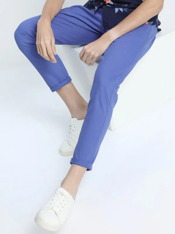  Highlander Men Blue Slim Fit Solid Casual Trousers