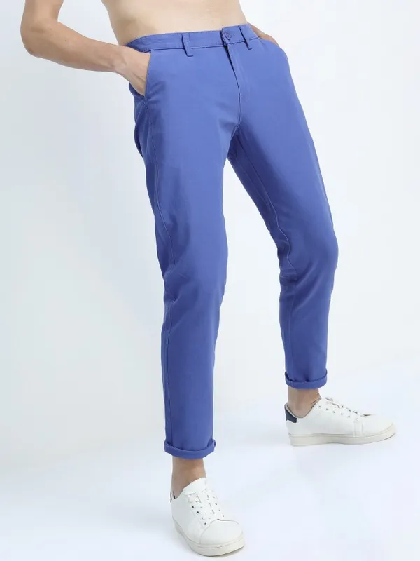  Highlander Men Blue Slim Fit Solid Casual Trousers