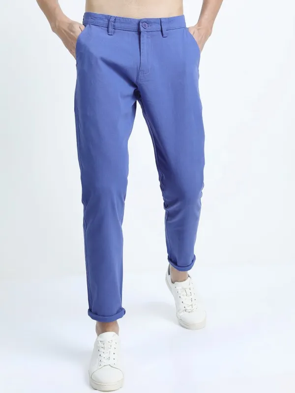  Highlander Men Blue Slim Fit Solid Casual Trousers