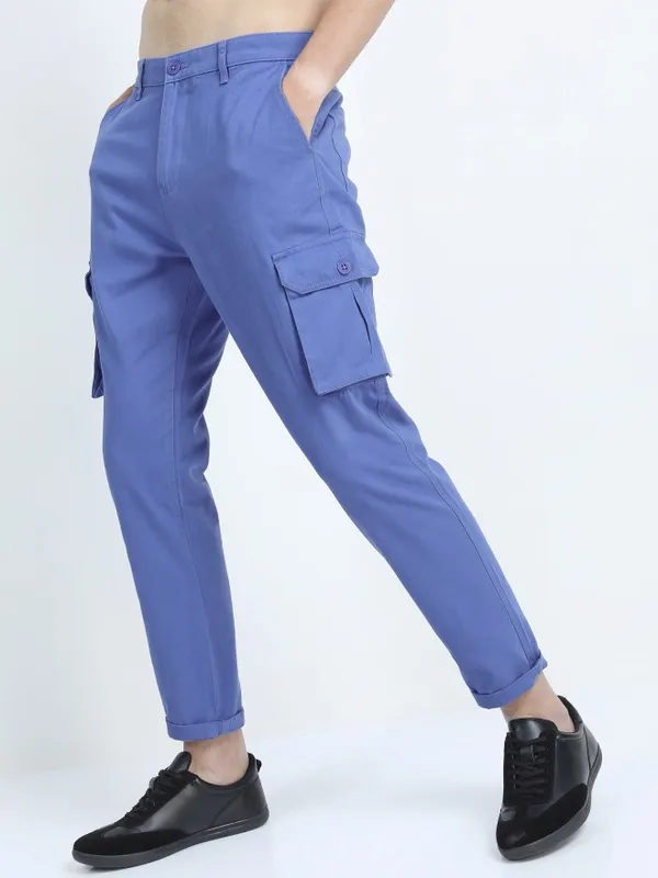 Highlander Men Blue Slim Fit Solid Casual Trousers