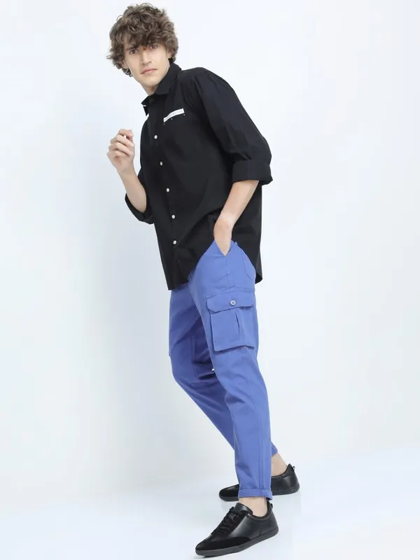  Highlander Men Blue Slim Fit Solid Casual Trousers