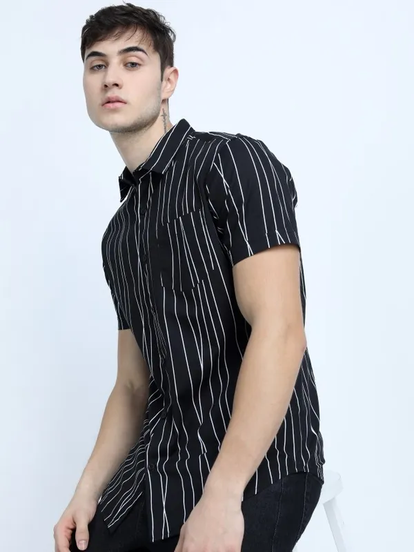  Highlander Men Black Striped Slim Fit Casual Shirts
