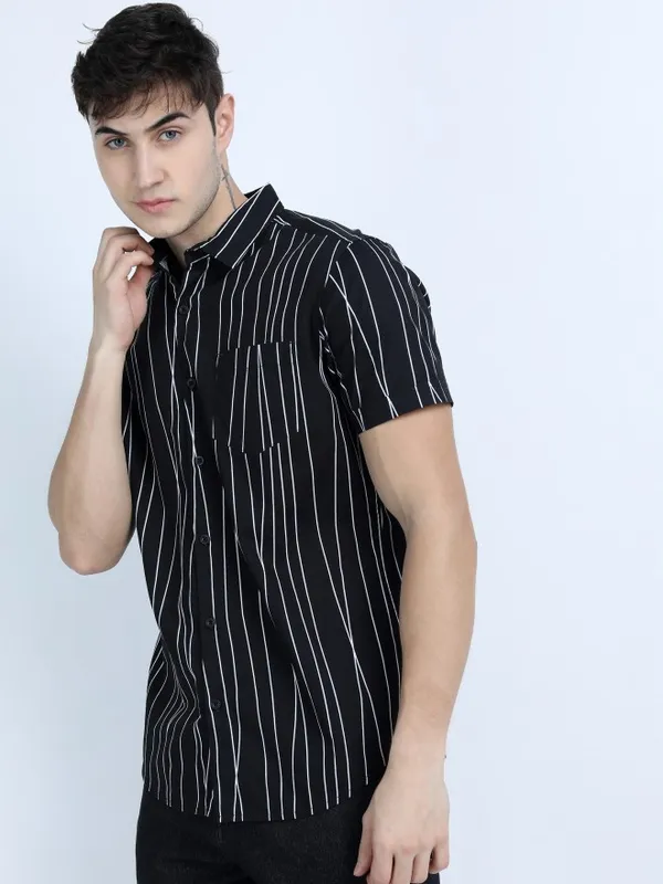  Highlander Men Black Striped Slim Fit Casual Shirts