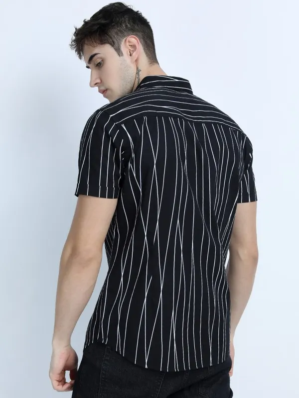  Highlander Men Black Striped Slim Fit Casual Shirts