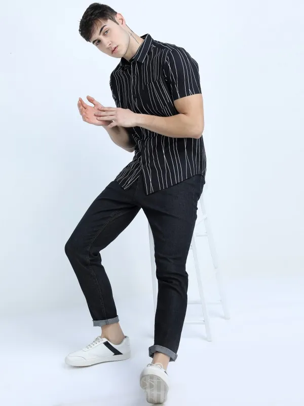  Highlander Men Black Striped Slim Fit Casual Shirts